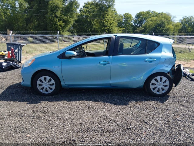 2013 Toyota Prius C One მანქანა იყიდება აუქციონზე, vin: JTDKDTB31D1052064, აუქციონის ნომერი: 45028090