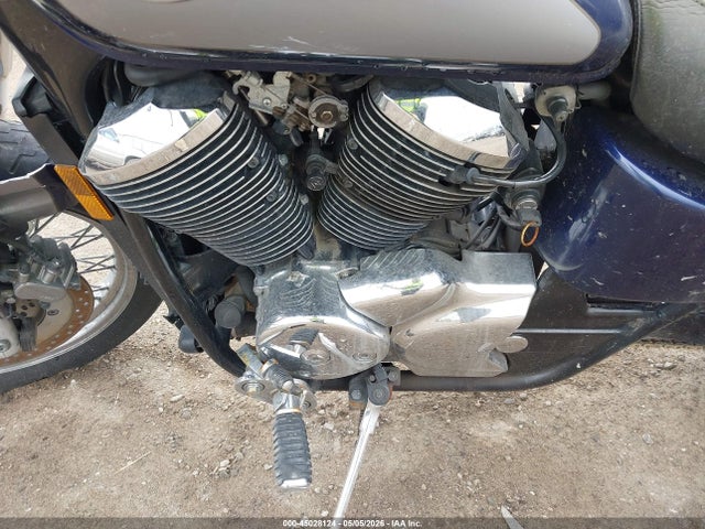 45028124 :رقم المزاد ، JH2RC44631K502471 vin ، 2001 Honda Vt750 Cd2 مزاد بيع