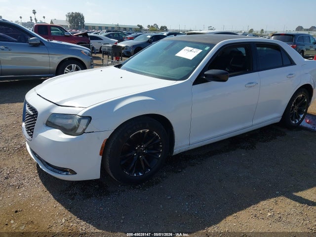Продаж на аукціоні авто 2018 Chrysler 300 Touring, vin: 2C3CCAAGXJH331756, номер лоту: 45028147