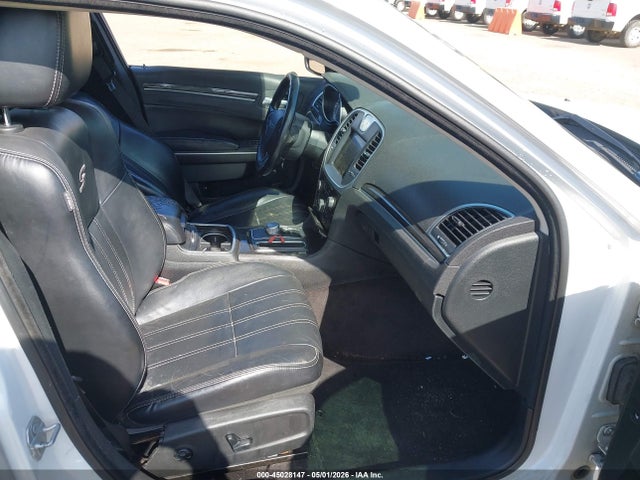 Продаж на аукціоні авто 2018 Chrysler 300 Touring, vin: 2C3CCAAGXJH331756, номер лоту: 45028147