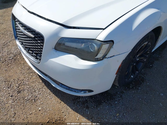 Продаж на аукціоні авто 2018 Chrysler 300 Touring, vin: 2C3CCAAGXJH331756, номер лоту: 45028147