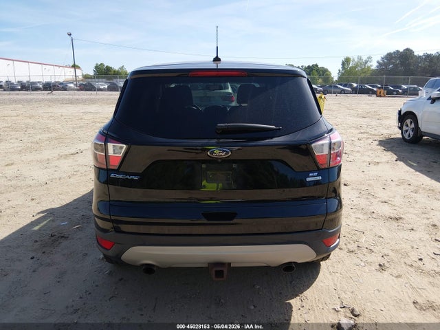 45028153 :رقم المزاد ، 1FMCU0G90HUD52274 vin ، 2017 Ford Escape Se مزاد بيع
