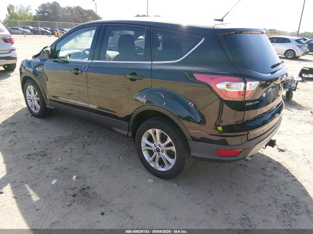 45028153 :رقم المزاد ، 1FMCU0G90HUD52274 vin ، 2017 Ford Escape Se مزاد بيع