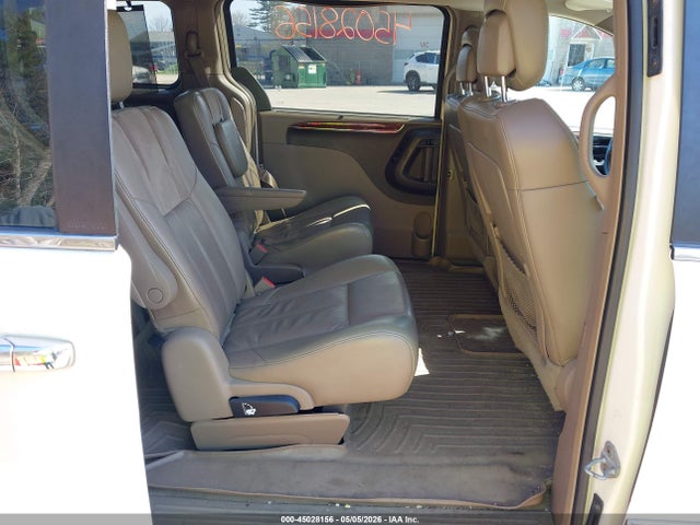 2011 Chrysler Town & Country Limited მანქანა იყიდება აუქციონზე, vin: 2A4RR6DG0BR698409, აუქციონის ნომერი: 45028156