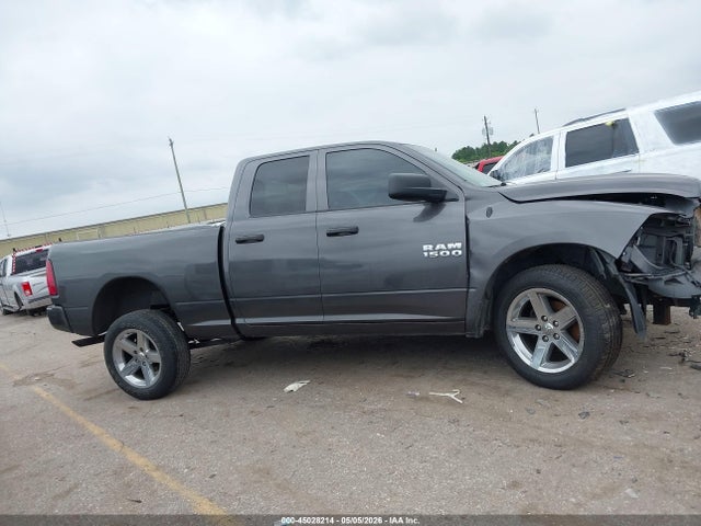 Продаж на аукціоні авто 2017 Ram 1500 Express  4x4 6'4 Box, vin: 1C6RR7FG3HS732592, номер лоту: 45028214