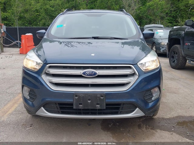 Продажа на аукционе авто 2018 Ford Escape Se, vin: 1FMCU9GD7JUB42740, номер лота: 45028247