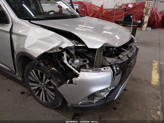 Продаж на аукціоні авто 2019 Mitsubishi Outlander Es, vin: JA4AD2A37KZ012734, номер лоту: 45028257