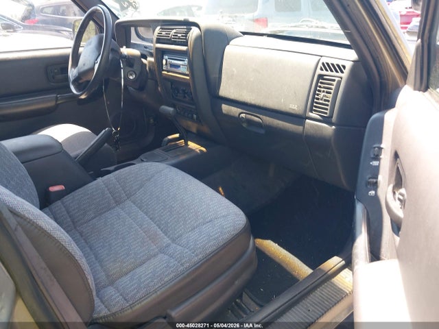 Продажа на аукционе авто 2000 Jeep Cherokee Sport, vin: 1J4FF48S5YL125151, номер лота: 45028271