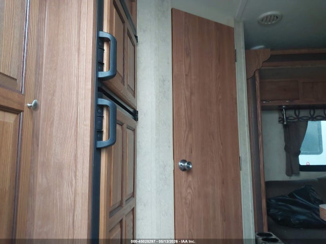 2015 Forest River Forest River მანქანა იყიდება აუქციონზე, vin: 4X4TFLW28FD403452, აუქციონის ნომერი: 45028297