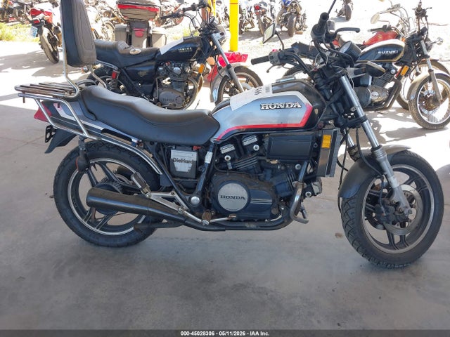 Aukcja sprzedaży 1985 Honda Vf700 S, vin: JH2RC2207FM101861, numer aukcji: 45028306