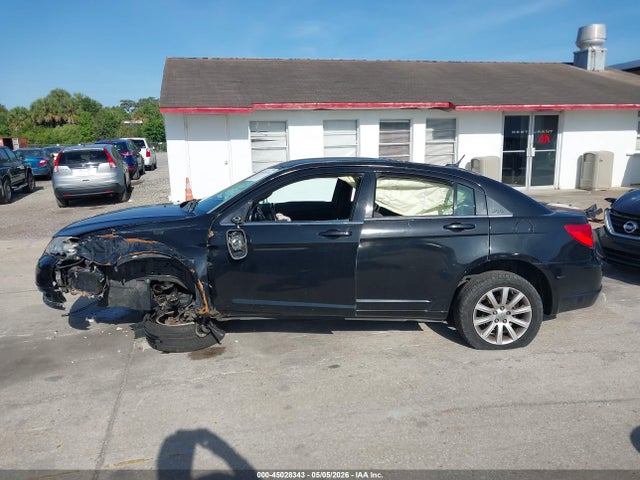 Продажа на аукционе авто 2014 Chrysler 200 Touring, vin: 1C3CCBBB9EN128895, номер лота: 45028343