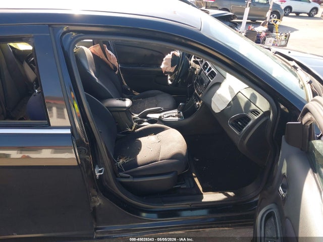 Продажа на аукционе авто 2014 Chrysler 200 Touring, vin: 1C3CCBBB9EN128895, номер лота: 45028343