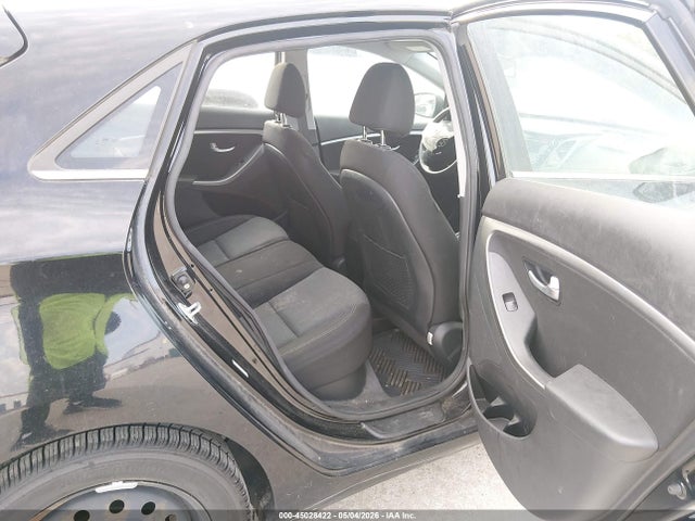 Продажа на аукционе авто 2017 Hyundai Elantra Gt, vin: KMHD35LH9HU349617, номер лота: 45028422