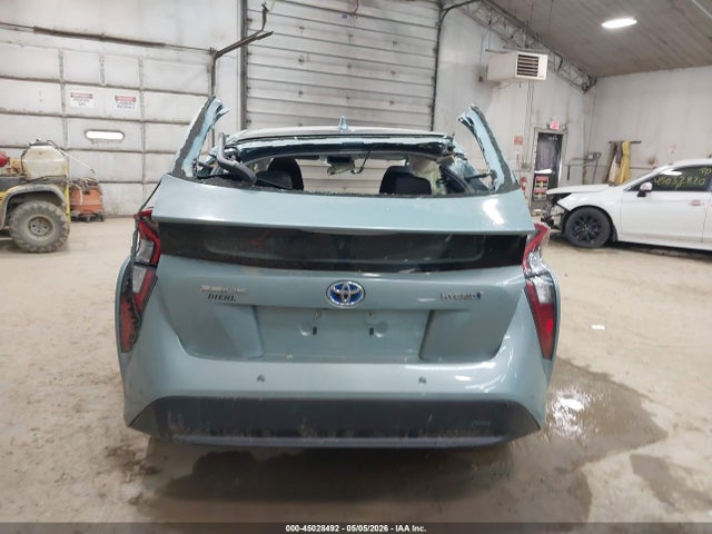 Продажа на аукционе авто 2018 Toyota Prius Three, vin: JTDKARFU3J3061802, номер лота: 45028492