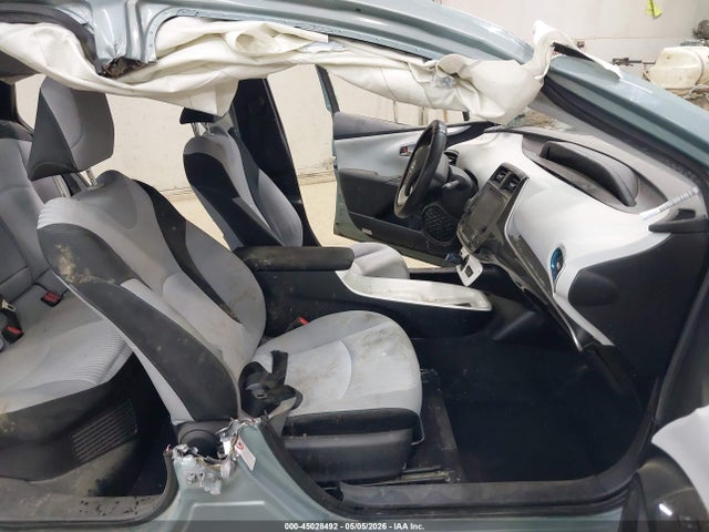 Продажа на аукционе авто 2018 Toyota Prius Three, vin: JTDKARFU3J3061802, номер лота: 45028492