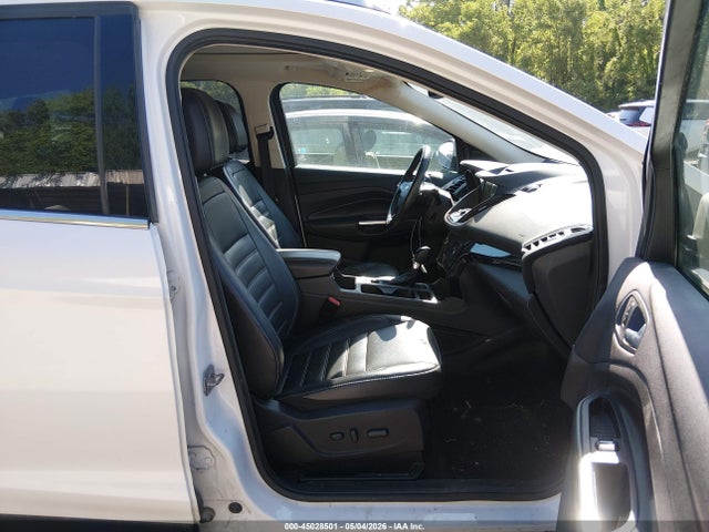 2017 Ford Escape Titanium მანქანა იყიდება აუქციონზე, vin: 1FMCU9J90HUA38718, აუქციონის ნომერი: 45028501
