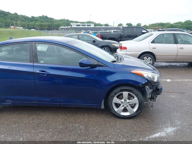 45028549 :رقم المزاد ، KMHDH4AE7DU778947 vin ، 2013 Hyundai Elantra Gls مزاد بيع