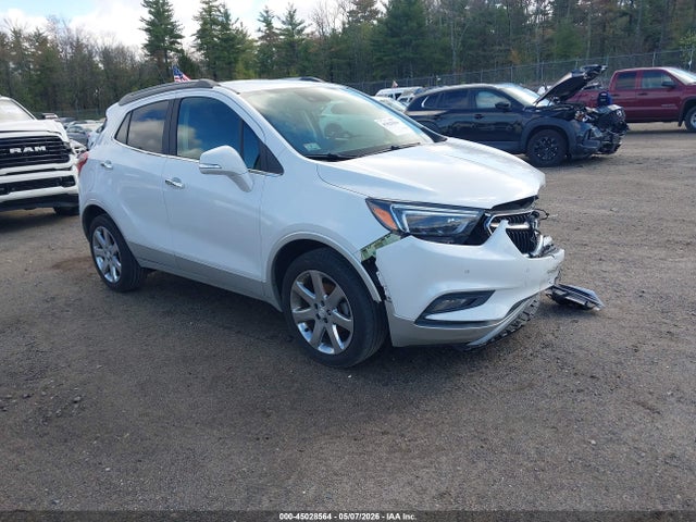 45028564 :رقم المزاد ، KL4CJHSB7JB556619 vin ، 2018 Buick Encore Premium مزاد بيع