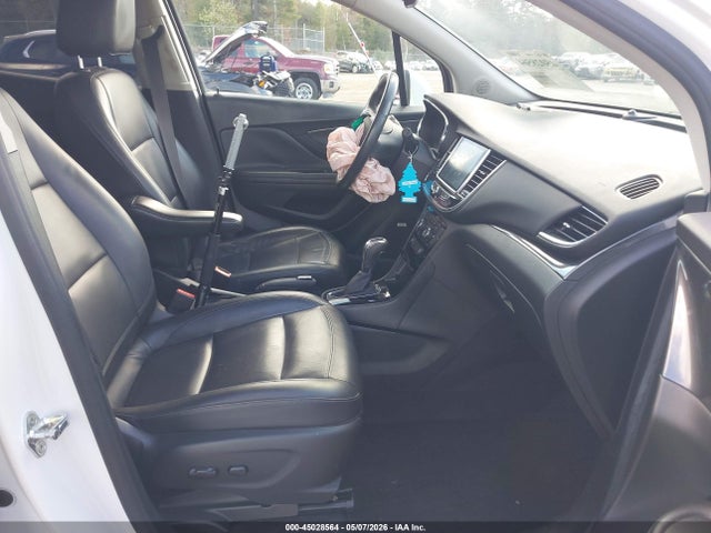 45028564 :رقم المزاد ، KL4CJHSB7JB556619 vin ، 2018 Buick Encore Premium مزاد بيع