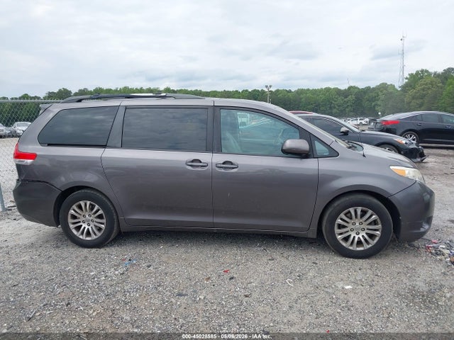 Aukcja sprzedaży 2013 Toyota Sienna Xle V6 8 Passenger, vin: 5TDYK3DCXDS307813, numer aukcji: 45028585