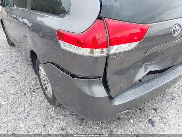 Aukcja sprzedaży 2013 Toyota Sienna Xle V6 8 Passenger, vin: 5TDYK3DCXDS307813, numer aukcji: 45028585