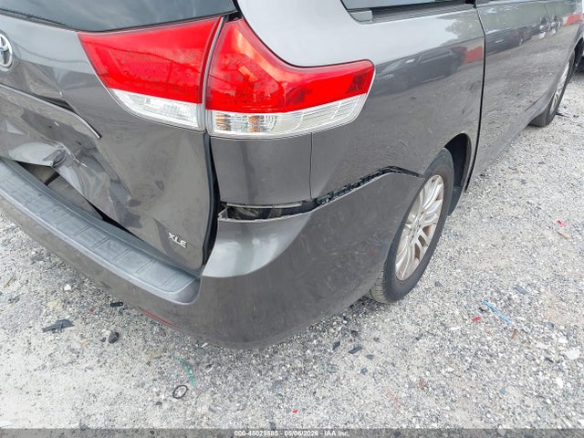 Aukcja sprzedaży 2013 Toyota Sienna Xle V6 8 Passenger, vin: 5TDYK3DCXDS307813, numer aukcji: 45028585