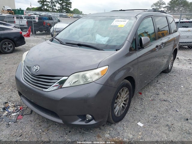Aukcja sprzedaży 2013 Toyota Sienna Xle V6 8 Passenger, vin: 5TDYK3DCXDS307813, numer aukcji: 45028585