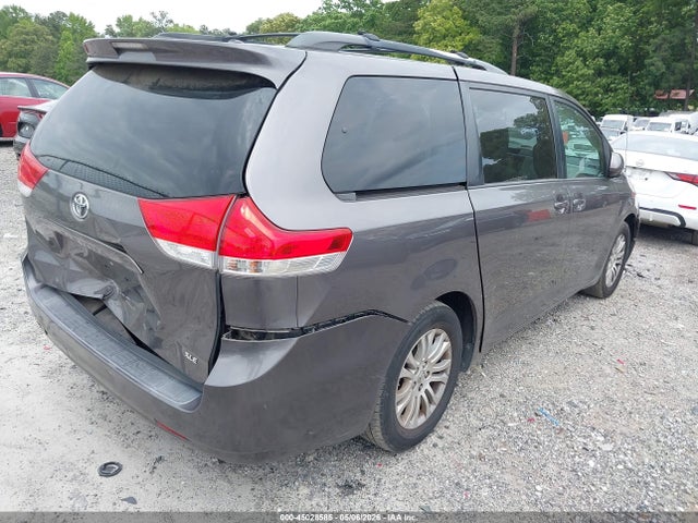 Aukcja sprzedaży 2013 Toyota Sienna Xle V6 8 Passenger, vin: 5TDYK3DCXDS307813, numer aukcji: 45028585