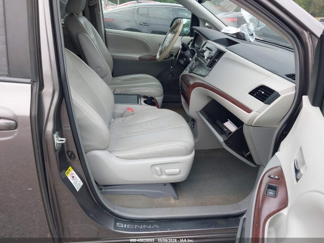 Aukcja sprzedaży 2013 Toyota Sienna Xle V6 8 Passenger, vin: 5TDYK3DCXDS307813, numer aukcji: 45028585