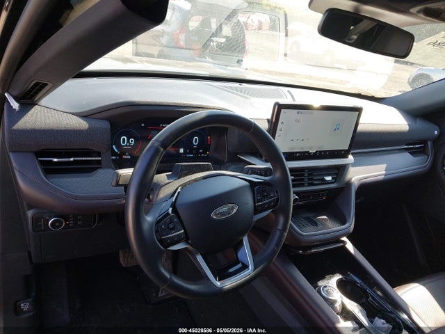 Ford Explorer Platinum 2025 1FMUK8HH8SGB61299 Image 21