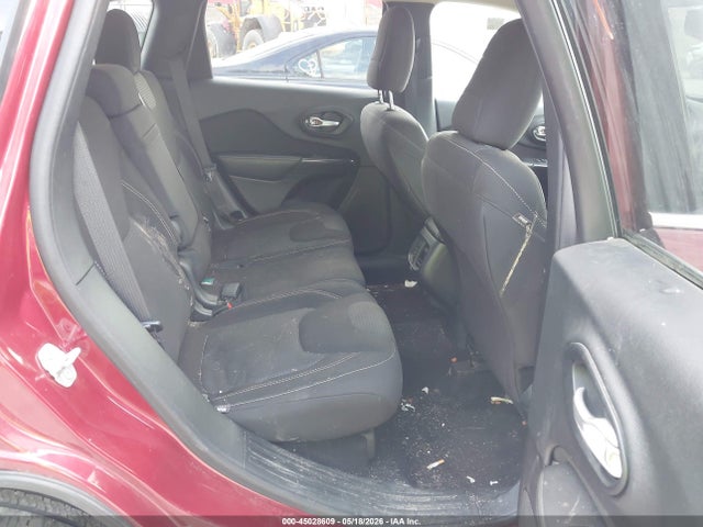 45028609 :رقم المزاد ، 1C4PJMCB0GW270658 vin ، 2016 Jeep Cherokee Latitude مزاد بيع