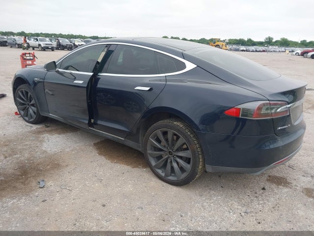 Продажа на аукционе авто 2013 Tesla Model S Performance, vin: 5YJSA1DP3DFP05563, номер лота: 45028617