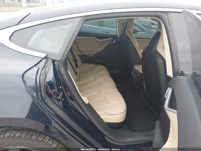 Продажа на аукционе авто 2013 Tesla Model S Performance, vin: 5YJSA1DP3DFP05563, номер лота: 45028617