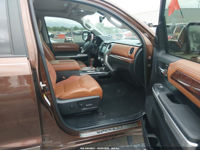 2015 Toyota Tundra 1794 5.7l V8 მანქანა იყიდება აუქციონზე, vin: 5TFGY5F17FX176712, აუქციონის ნომერი: 45028621