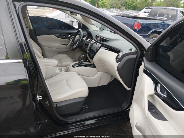Продажа на аукционе авто 2017 Nissan Rogue Sport Sl, vin: JN1BJ1CPXHW016478, номер лота: 45028625