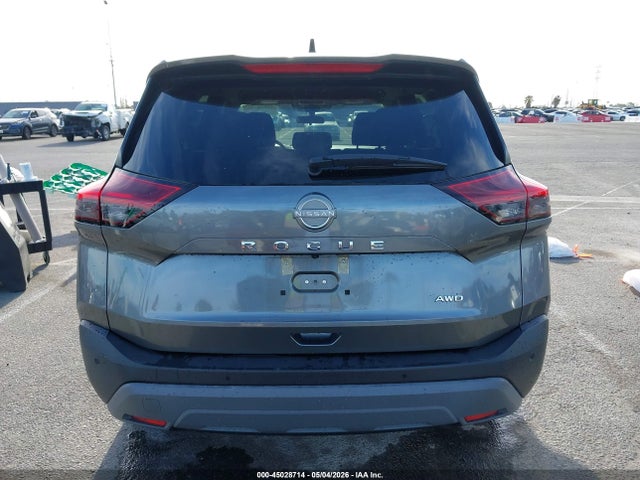 5N1BT3AB8PC738229 Nissan Rogue S Intelligent Awd
