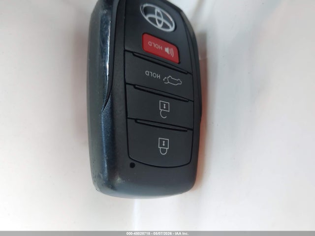 Toyota Corolla Cross Xle 2024 7MUDAAAGXRV085364 Image 11