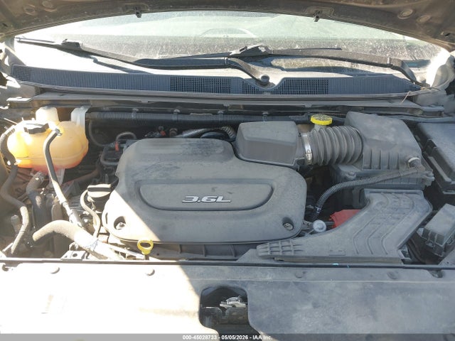 45028733 :رقم المزاد ، 2C4RC1DG2HR668525 vin ، 2017 Chrysler Pacifica Touring مزاد بيع