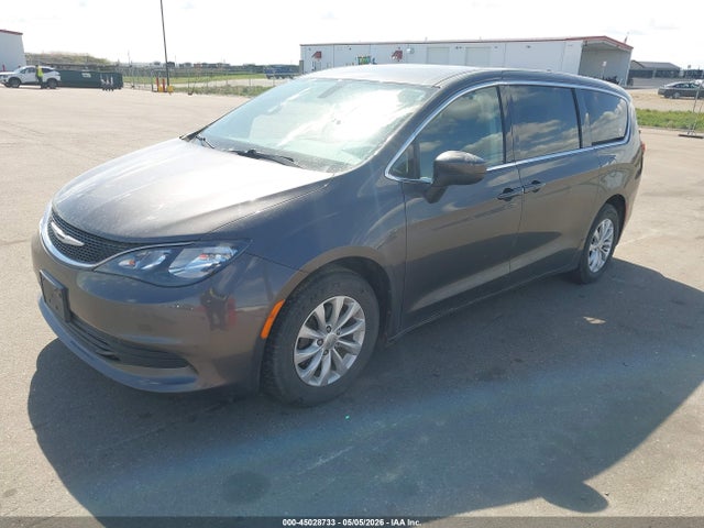 45028733 :رقم المزاد ، 2C4RC1DG2HR668525 vin ، 2017 Chrysler Pacifica Touring مزاد بيع