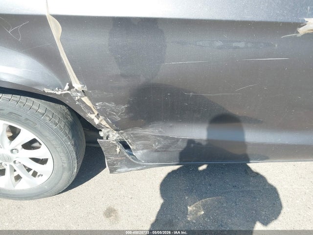 45028733 :رقم المزاد ، 2C4RC1DG2HR668525 vin ، 2017 Chrysler Pacifica Touring مزاد بيع