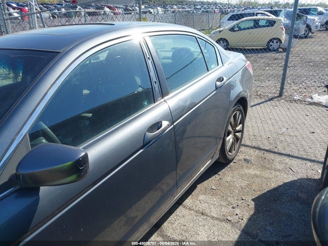 2011 Honda Accord 2.4 Ex მანქანა იყიდება აუქციონზე, vin: 1HGCP2F76BA137564, აუქციონის ნომერი: 45028757