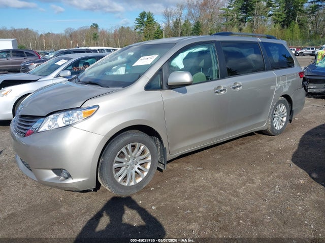 Продаж на аукціоні авто 2017 Toyota Sienna Xle 8 Passenger, vin: 5TDYZ3DCXHS809741, номер лоту: 45028765