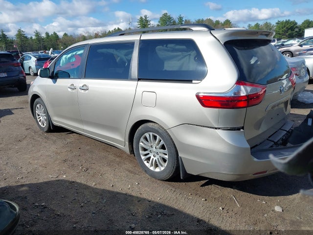 Продаж на аукціоні авто 2017 Toyota Sienna Xle 8 Passenger, vin: 5TDYZ3DCXHS809741, номер лоту: 45028765