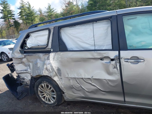 Продаж на аукціоні авто 2017 Toyota Sienna Xle 8 Passenger, vin: 5TDYZ3DCXHS809741, номер лоту: 45028765