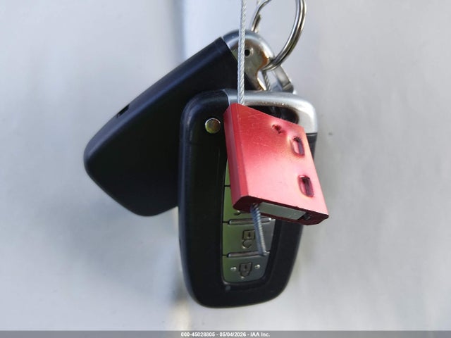 Продаж на аукціоні авто 2013 Hyundai Veloster Base W/black, vin: KMHTC6AD1DU113846, номер лоту: 45028805