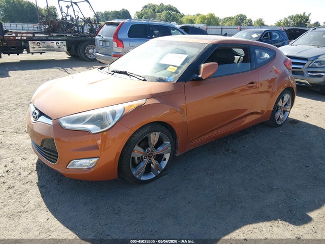 Продаж на аукціоні авто 2013 Hyundai Veloster Base W/black, vin: KMHTC6AD1DU113846, номер лоту: 45028805