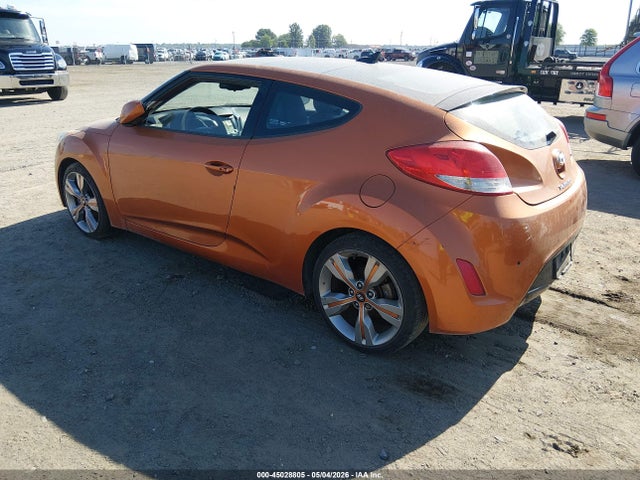 Продаж на аукціоні авто 2013 Hyundai Veloster Base W/black, vin: KMHTC6AD1DU113846, номер лоту: 45028805