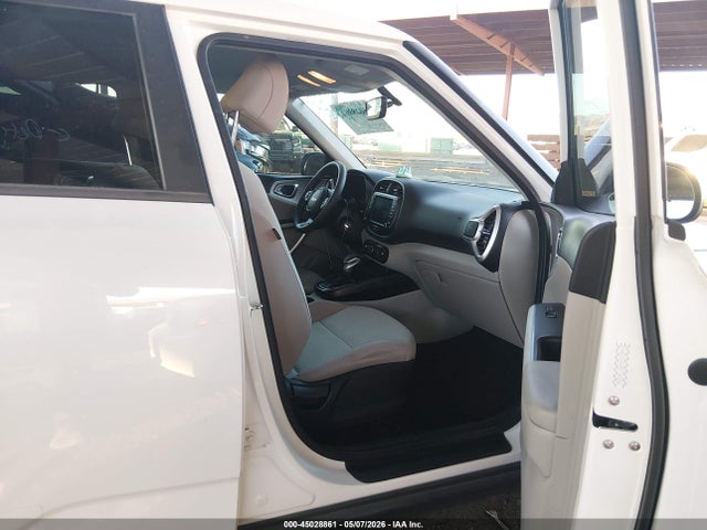 45028861 :رقم المزاد ، KNDJ23AU4N7166506 vin ، 2022 Kia Soul Lx مزاد بيع