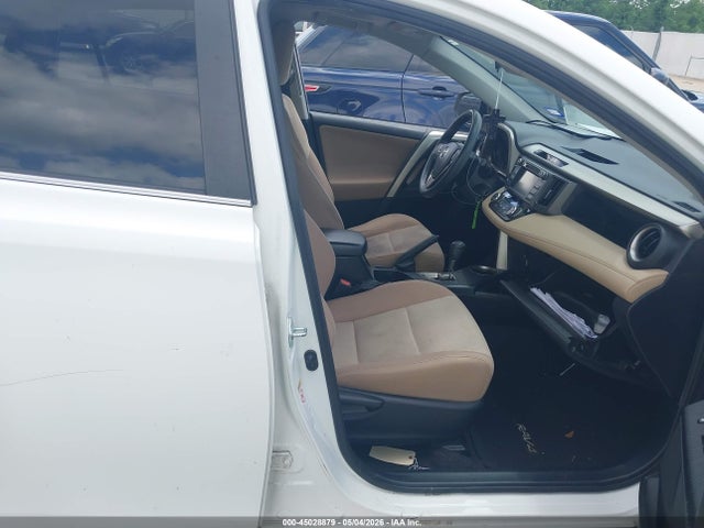 JTMWFREV5FD048824 Toyota Rav4 Xle