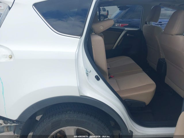 JTMWFREV5FD048824 Toyota Rav4 Xle